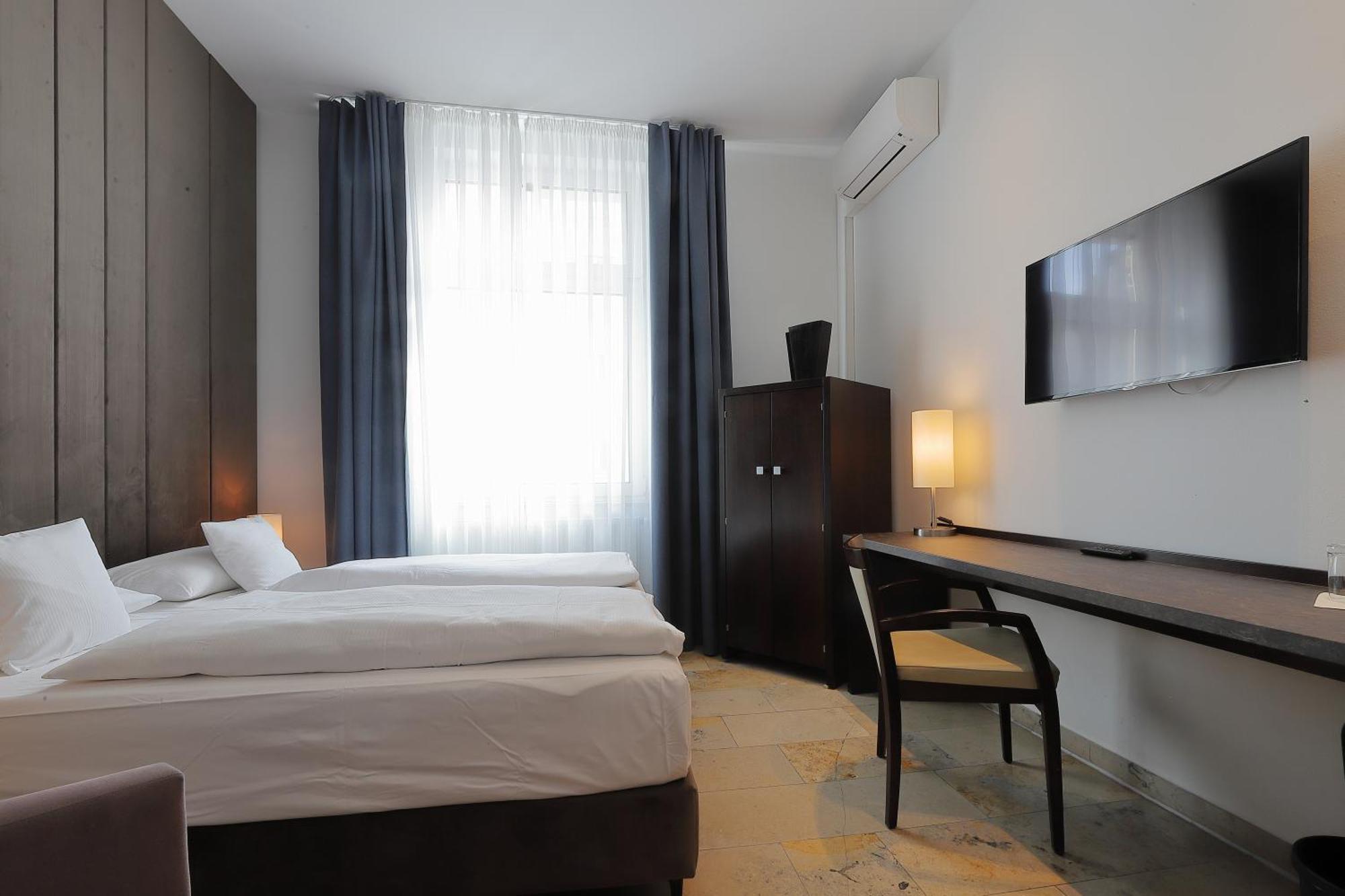 Devin Art Hotel ดุสเซลดอร์ฟ ภายนอก รูปภาพ