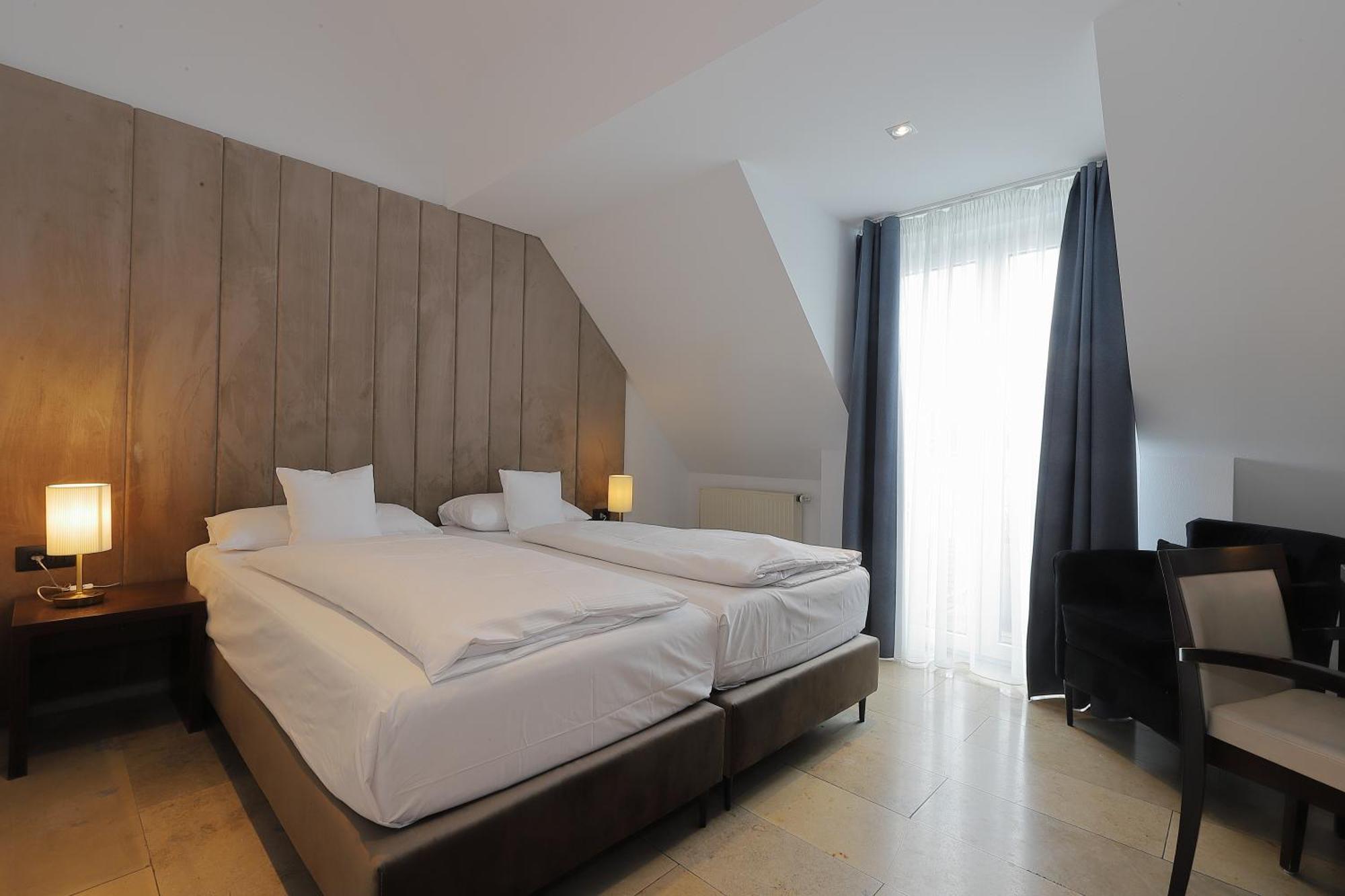 Devin Art Hotel ดุสเซลดอร์ฟ ภายนอก รูปภาพ