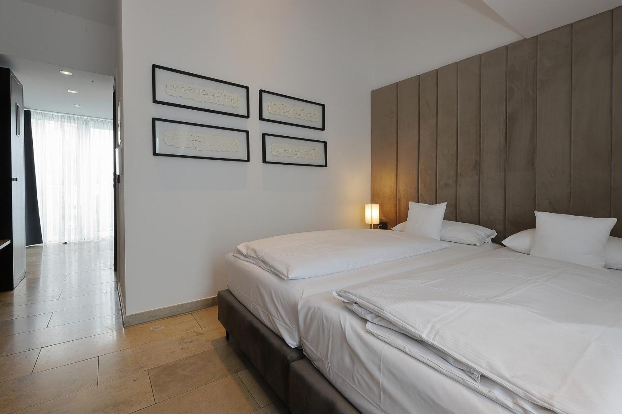 Devin Art Hotel ดุสเซลดอร์ฟ ภายนอก รูปภาพ