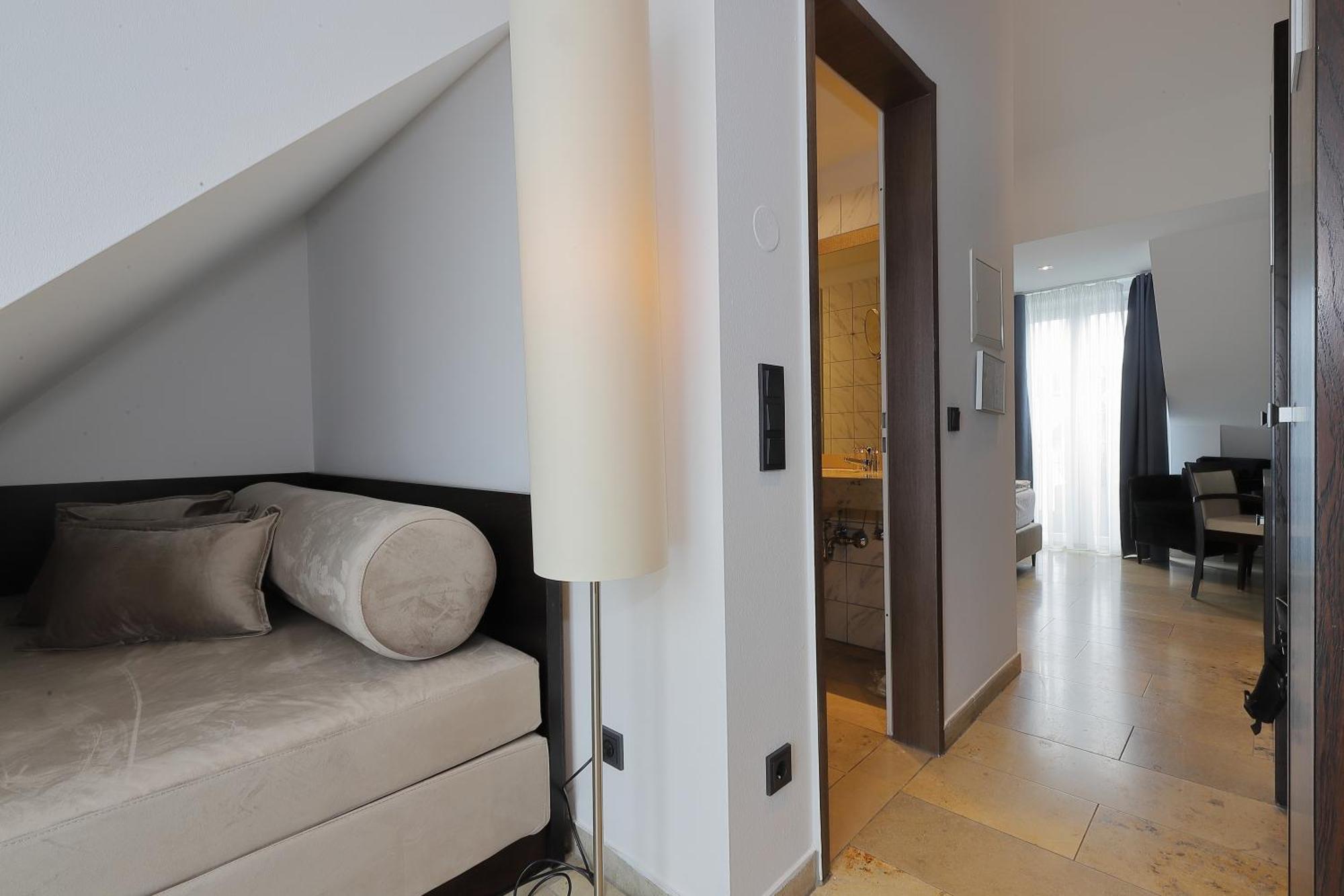 Devin Art Hotel ดุสเซลดอร์ฟ ภายนอก รูปภาพ